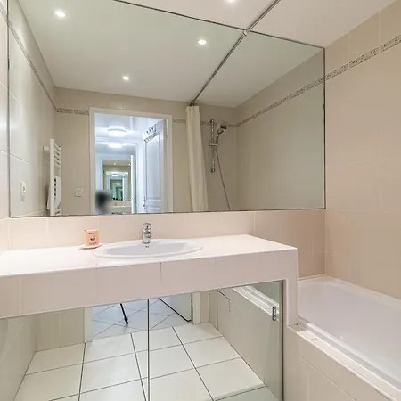 One Bedroom Flat Near Monaco Holiday home Beausoleil
