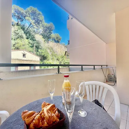 One Bedroom Flat Near Monaco *